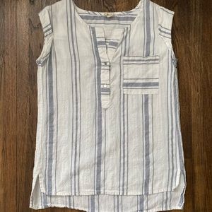 Pretty summer blouse - white with many stripes